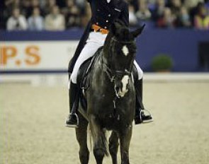 Anky van Grunsven and Salinero win the 2006 CDI-W 's Hertogenbosch :: Photo © Dirk Caremans