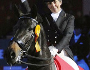 Silvia Ikle and Salieri win the 2006 CDI-W Frankfurt :: Photo © Jan Reumann