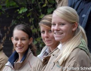 Pony girls Louisa Lüttgen, Lydia Camp, Annabel Frenzen