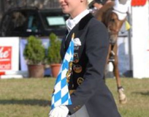 Jessica Werndl with the Bavarian flag