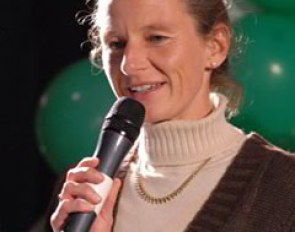 Susanne Rimkus, manager of the state-owned stud farm in Warendorf which owns Feinsinn NRW thanked the taxpayers in the room for giving Carolin van der Linde the chance to compete on this horse.
