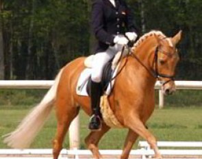 Lydia Camp on Dulcia