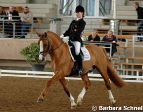 Louisa Luttgen and Dornik B win the pony division at the 2006 Rhinelander PDB Qualifier :: Photo © Barbara Schnell