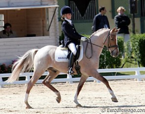 Maria van den Dungen on Milkshake :: Photo © Astrid Appels