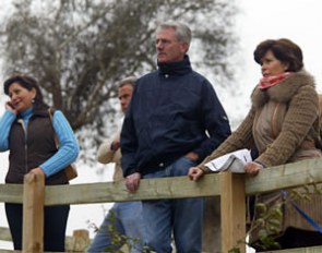 Trainer Jan Bemelmans watching the class