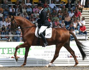 Britta Baumgart on Burlington (by Breitling W)