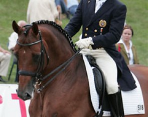 Dr. Cesar Parra on Galant du Serein :: Photo © Astrid Appels