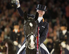 Anky van Grunsven and Salinero win the 2006 World Cup Finals in Amsterdam :: Photo © Astrid Appels