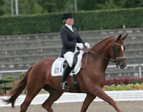 Miriam Henschke on Hof Kasselmann's Damenwahl at the 2006 World Young Horse Championships in Verden :: Photo © Astrid Appels