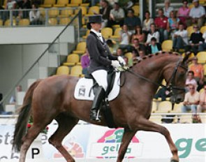 Nadine Plaster on FBW Dejavu