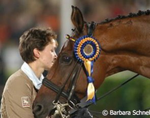 Groom Anna with Satchmo during the prize giving