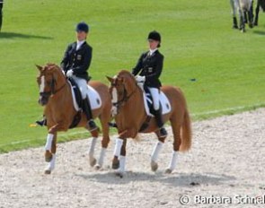 Bernice Hoogen on Dornik Double, Louisa Lüttgen on Dornik B