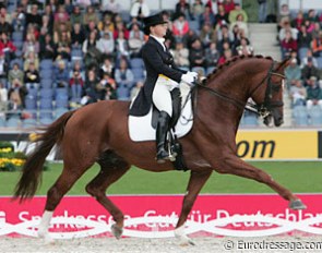 Bernadette Pujals and Vincent at the 2006 World Equestrian Games :: Photo © Astrid Appels