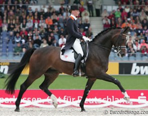 Imke Schellekens-Bartels on Sunrise at the 2006 World Equestrian Games :: Photo © Astrid Appels
