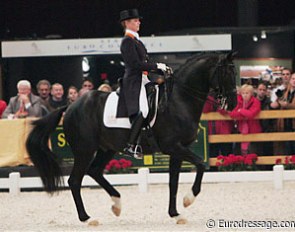 Anky van Grunsven on Painted Black
