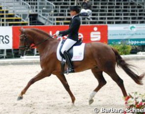 Dorothee Schneider on Famoso