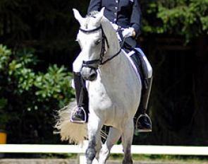 Kimberley de Jongh and Just You 'n Me at the 2007 European Pony Championships in Freudenberg, Germany :: Photo © Barbara Schnell