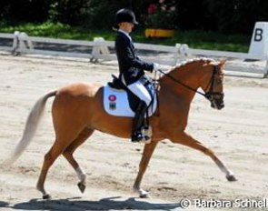 Carlotta Hassenburger on Dulcia