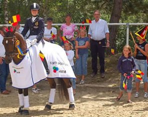 Julie van Olst on Haasendonck's Sultan