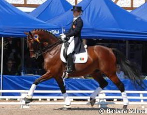 Portuguese Mafalda Galiza Mendes on Luderitz at the 2007 European JR/YR Championships. They deserved a better result for her beautiful freestyle.