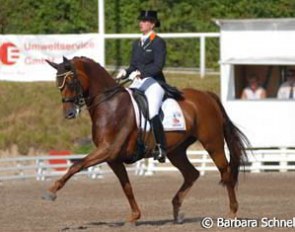 Lotje Schoots and Reine B at the 2007 European Young Riders Championships :: Photo © Barbara Schnell