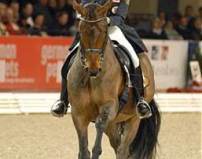 Victoria Max-Theurer and Augustin at the 2007 Nurnberger Burgpokal Finals :: Photo © Barbara Schnell