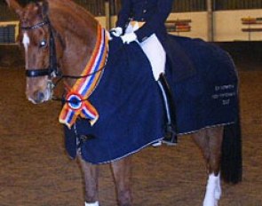 Adelinde Cornelissen and Parzival win the 2007 Dutch Indoor Championships