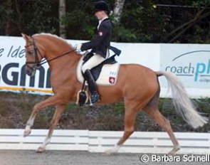 Carlotta Hassenburger on Dulcia