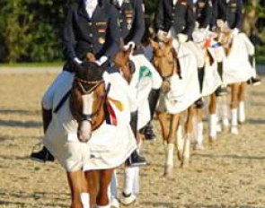 Louisa Luttgen and Dornik B win the Pony division