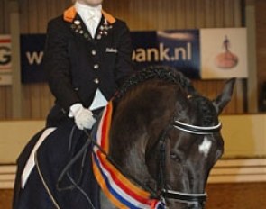 Maria van den Dungen and Pan Tau win the Dutch Indoor Pony Championships