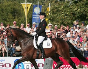 Juliane Brunkhorst on Revanche de Rubin win silver at the 2007 World Young Horse Championships