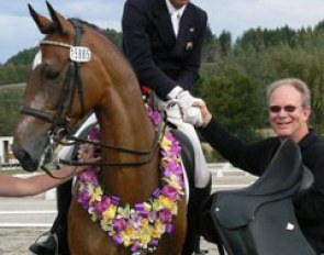 Bill Noble and Vincent St James winning the 2007 New Zealand Dressage Championships