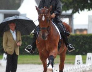 Jurgen Koschel coaching Nadine Capellmann on Elvis VA