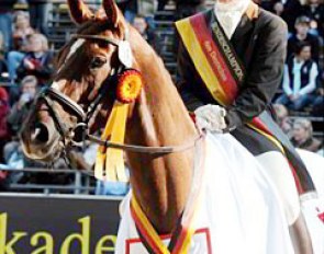 Mareike Mondrowski and Waioni win the 2008 Bundeschampionate :: Photo © Barbara Schnell