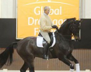 Hubertus Schmidt on Artemis :: Photo © Barbara Schnell