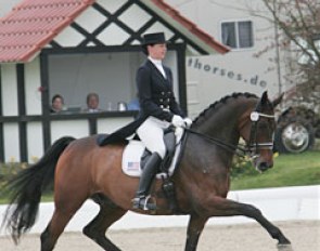 American Heather Blitz has relocated to Europe. She works in Denmark and is now showing her Danish Warmblood gelding Otto (by Rambo) at Grand Prix level.