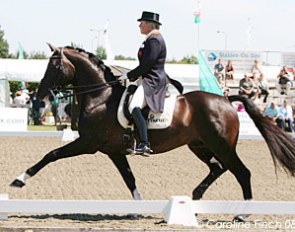 Nicky Barrett on Faberge at the 2008 CDI Hickstead :: Photo © Caroline Finch