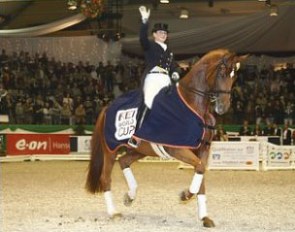 Isabell Werth and Warum Nicht FRH win the 2008 CDI-W Neumunster