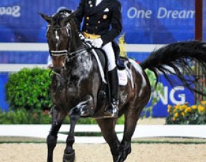 Steffen Peters and Ravel :: Photo © Franz Venhaus