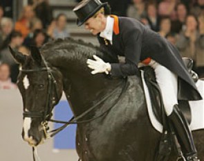 Anky van Grunsven on Salinero :: Photo © Astrid Appels