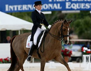 Ashley Holzer and Pop Art at the 2008 CDI Wellington :: Photo © Sue Stickle