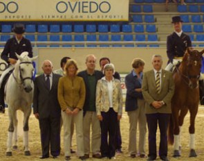 The Grand Prix freestyle competitors with the judges: Claudio Castilla Ruiz and Jean François Lagarde