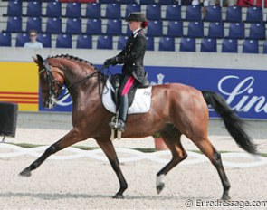 Italian former European Young Rider champion Valentina Truppa presenting the Italian bred Eremo del Castegno (by Rohdiamant)