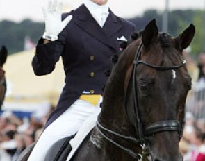 Mikala Gundersen and Leonberg at the farewell ceremony at 2009 CDIO Aachen