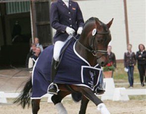 Bianca Nowag and Der Feine Lord win the pony class
