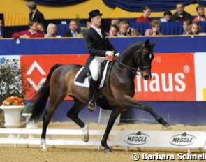 Matthias Rath and Sterntaler beating German Olympic team riders
