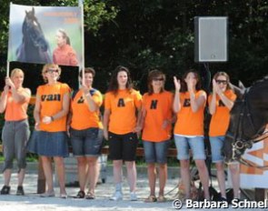 Van Lanen fans