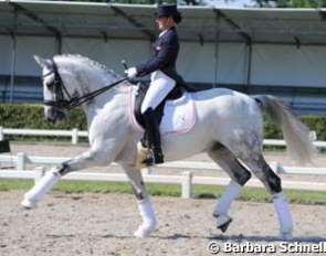 Timna Zach on Vincidore