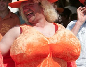 A show jumping fan rooting for the Dutch