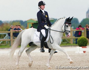 Jorinde Verwimp and Tonkawa at the 2009 European Pony Championships in Moorsele, Belgium :: Photo © Astrid Appels